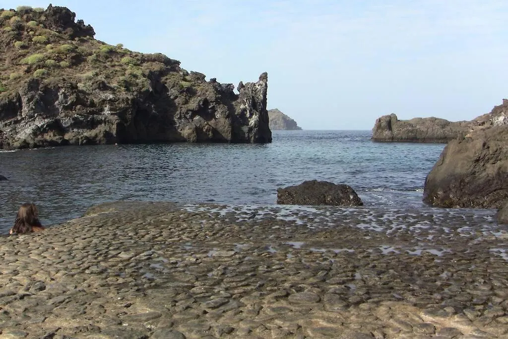 Las Sabinas Playa - El Guincho, Garachico Garachico